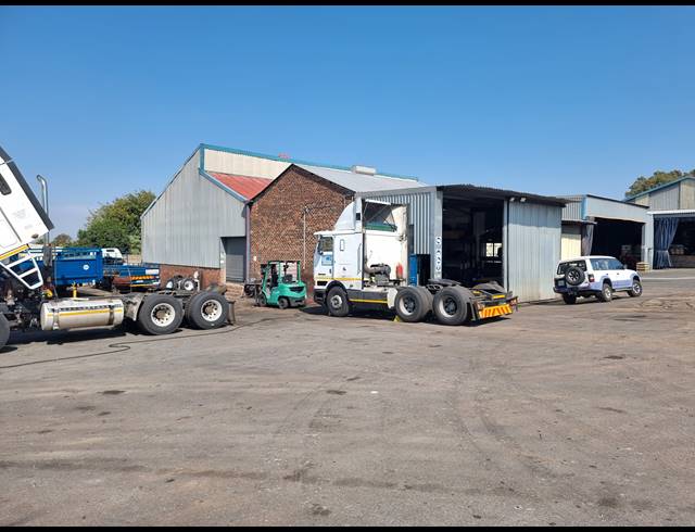 5,500M² WAREHOUSE FOR SALE IN ALBERTON NORTH